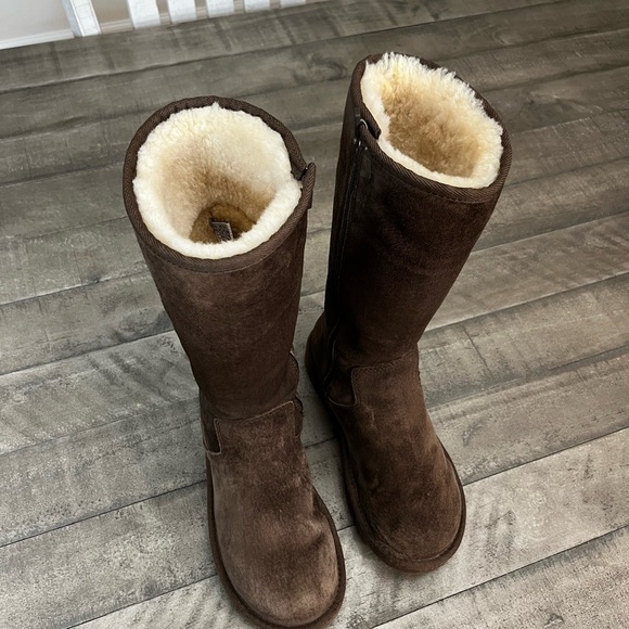 UGG Tall Knightsbridge Zippered Genuine Sheepskin Boots Sz 7 - Picture 2 of 6
